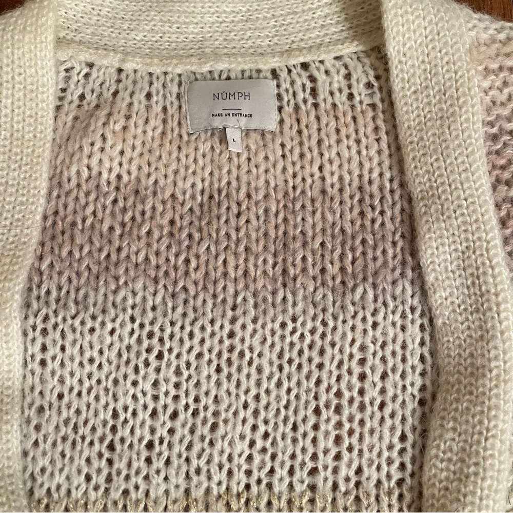 Beautiful small batch sweater Collab - Picture 4 of 4